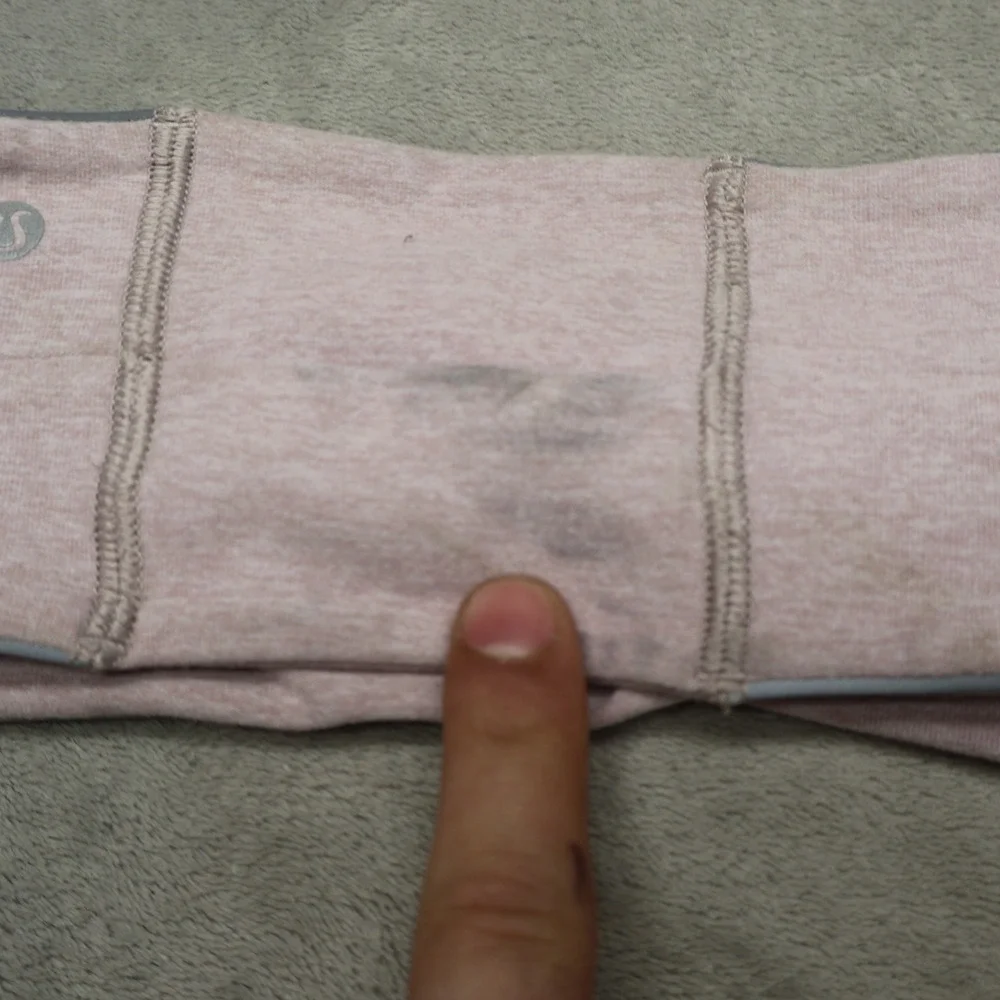 Lululemon Headband Women‎ One Size Pink Fly Away Tamer Stretch Luxtreme Athletic